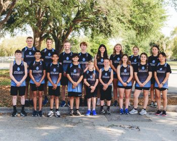 outdoor cross country team photo in a natural setting in Lakeland, FL